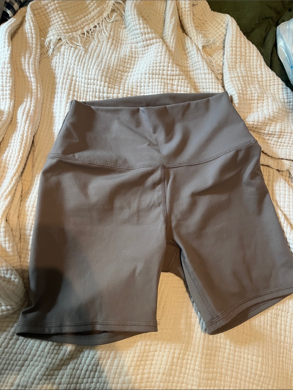 NWOT Mauve 5” Biker Shorts
